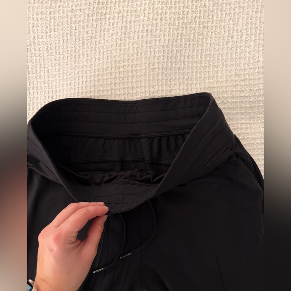 Lululemon Jogger - Picture 4 of 4